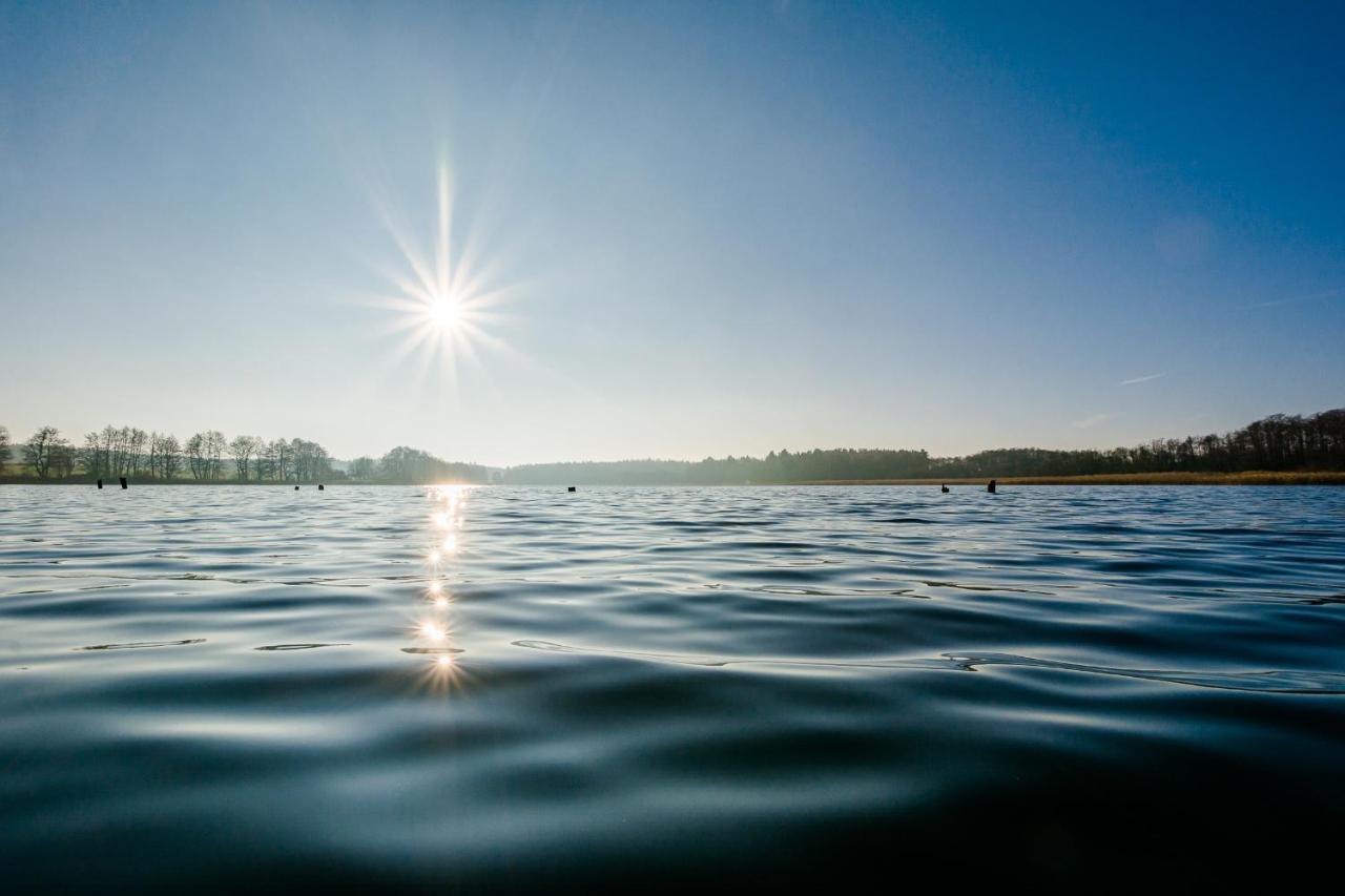 Luxus-See-Domizil Mit Sauna, Kamin Und Boot-130 Qm Fuer 6 Personen クラーコー・アム・ゼー エクステリア 写真