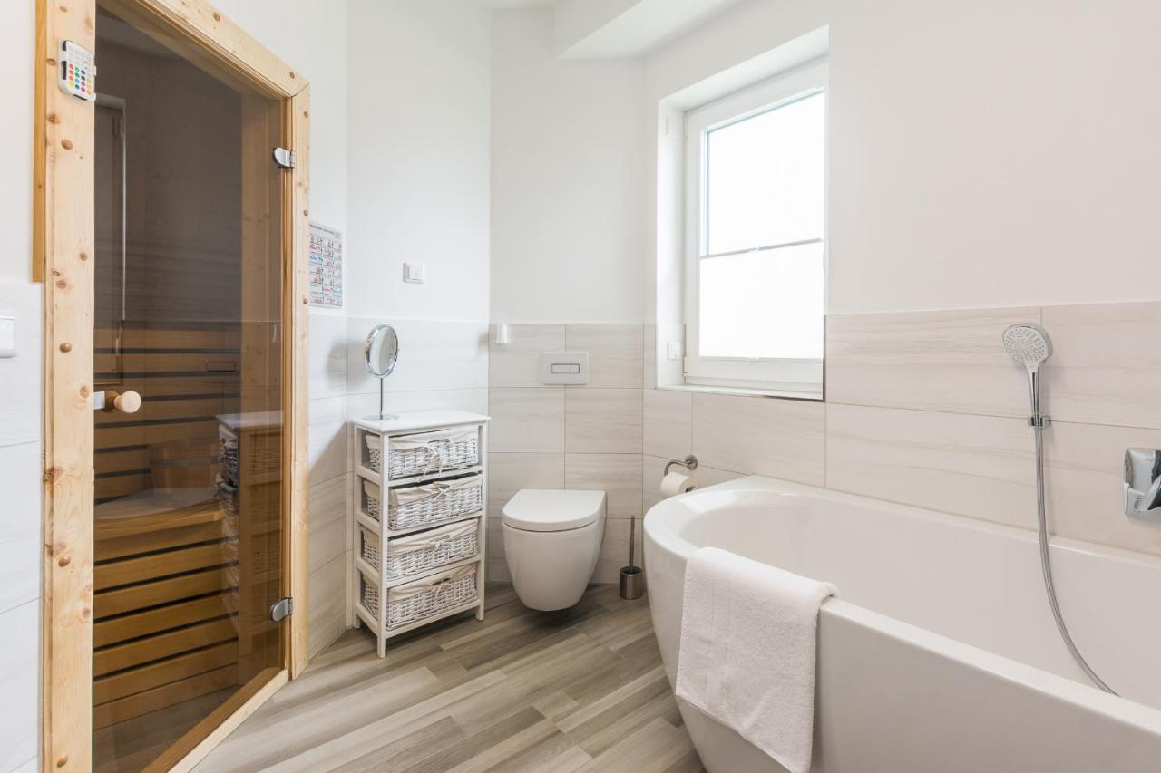 Luxus-See-Domizil Mit Sauna, Kamin Und Boot-130 Qm Fuer 6 Personen クラーコー・アム・ゼー エクステリア 写真